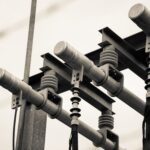 Transformador de baixa tensão instalado em painel elétrico industrial